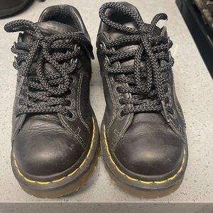 Women’s Dr. Marten shoes. Black size 5